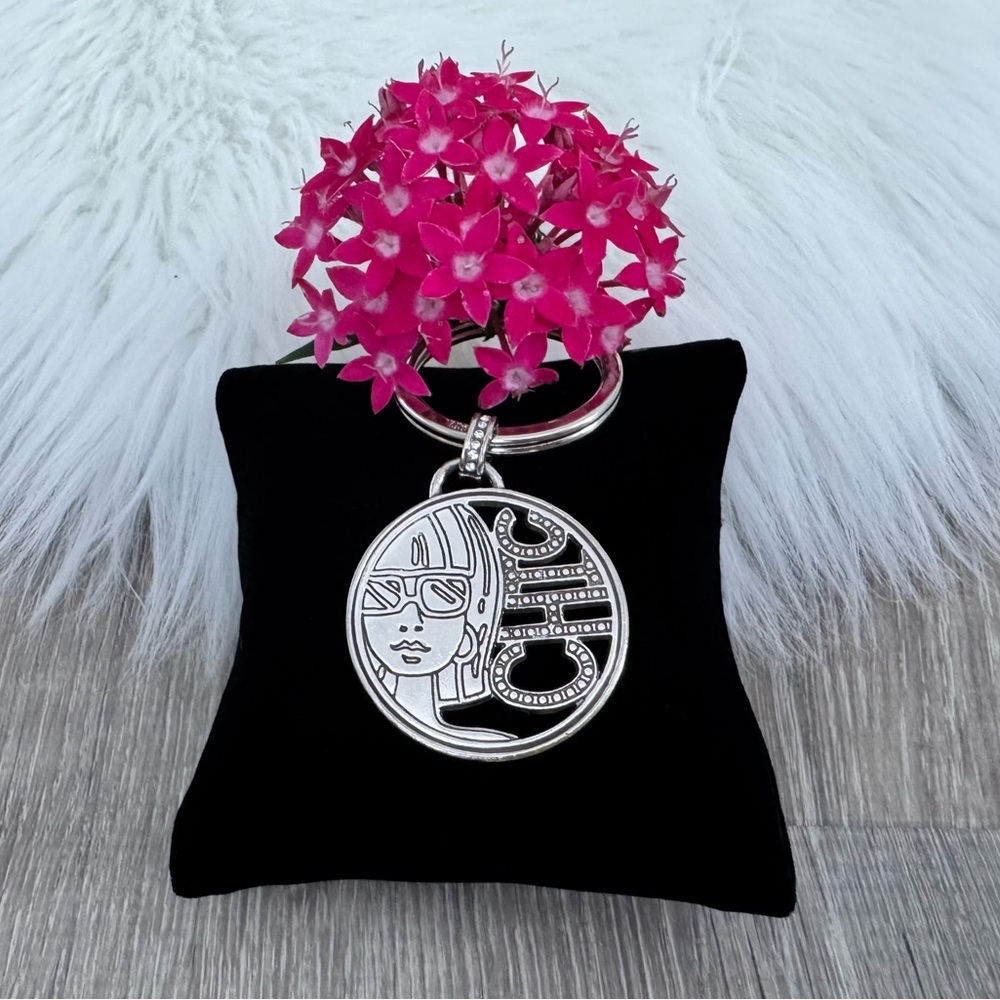 🌺 BRIGHTON Chic Key Fob Keychain